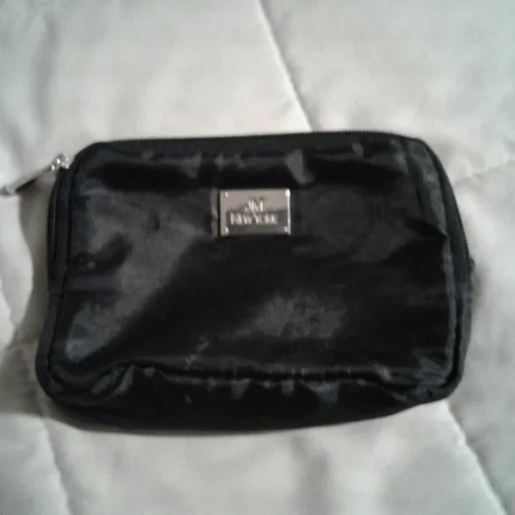 JM New York cosmetic bag
